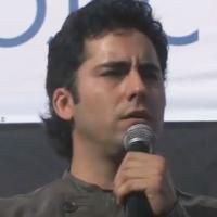 STAGE TUBE: AIDS Walk LA 2009 - John Lloyd Young Sings 'You'll Never Walk Alone'