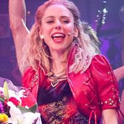 Photo Coverage: Kerry Butler And Tom Lenk Join Broadway's ROCK OF AGES - Curtain Call!