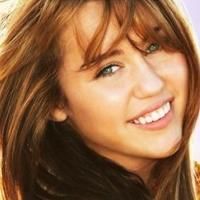 Miley Cyrus Scores Big at Friday B.O. with 'HANNAH MONTANA' Debut