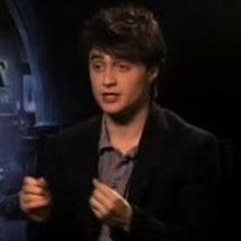 STAGE TUBE: Daniel Radcliffe Talks 'HARRY POTTER' To EXTRA