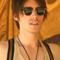 STAGE TUBE: Behind the Scenes with 'SPIDER-MAN' Stars Carney and Wood on 'Love Me…