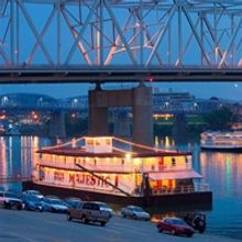 The Showboat Crew Celebrates 20 Years on the River; Opens New Season 5/5