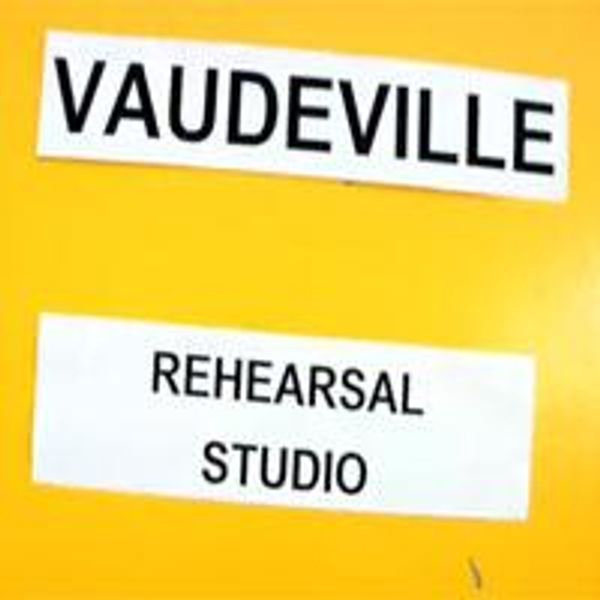 CIRQUE TUBE: A New Twist on Vaudeville Part 1 - Cirque du Soleil - Chicago Theater Video