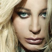 3x Grammy Nominee Taylor Dayne Debuts 'Up Close and Upright!' at Upright Cabaret…