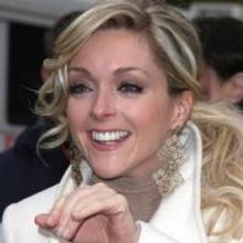 Muppets, Stewart & More Join Krakowski for NBC's 'Christmas in Rockefeller Center'…