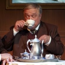 BWW Reviews: Travels with My Aunt at the Walnut's Independence Studio
