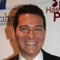 Feinstein and Hyde Pierce Deck The Halls with 'The Michael Feinstein & David Hyde…