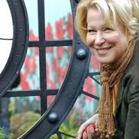 Bette Midler's 'You Gotta Have Friends' Charity Auction Now Open Through Friday…