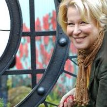 Bette Midler's 'You Gotta Have Friends' Charity Auction Now Open Through Friday, 11/13