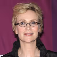 Jane Lynch to Wed Longtime Girlfriend