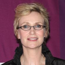 Jane Lynch to Wed Longtime Girlfriend