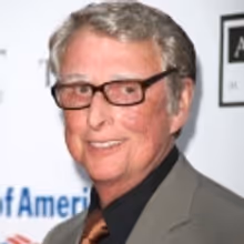 Hanks, Streep, Roberts & Cher Honor Mike Nichols with AFI Life Achievement Award…