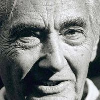 Playwright, Historian and Author Howard Zinn Dies at Age 87