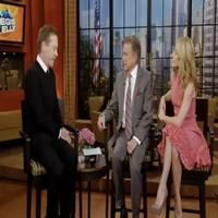 STAGE TUBE: Kiefer Sutherland Visits LIVE WITH REGIS AND KELLY