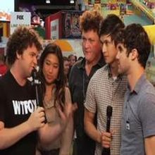 STAGE TUBE: GLEE Cast Talks Season 3 at Comic Con!