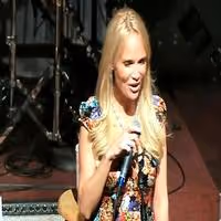 STAGE TUBE: Kristin Chenoweth Sings 'Father Daughter'