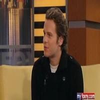 STAGE TUBE: Jonathan Groff on His Return to GLEE Video