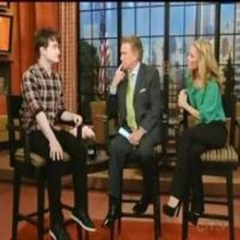 STAGE TUBE: Daniel Radcliffe Visits LIVE WITH REGIS & KELLY
