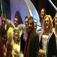 STAGE TUBE: Barry Manilow Visits PRISCILLA QUEEN OF THE DESERT Video