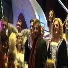 STAGE TUBE: Barry Manilow Visits PRISCILLA QUEEN OF THE DESERT
