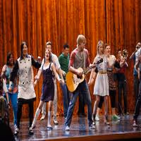 Photos and Audio: Tonight on GLEE- Fleetwood Mac Tribute!
