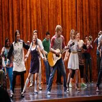 Photos and Audio: Tonight on GLEE- Fleetwood Mac Tribute! Video