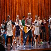 Photos and Audio: Tonight on GLEE- Fleetwood Mac Tribute!