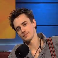 STAGE TUBE: SPIDERMAN's Reeve Carney Plays Coy About Off-Stage Romance with Co-Star… Video