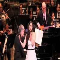 STAGE TUBE: Idina Menzel Peforms Gaga's 'Pokerface' With NY Philharmonic!