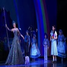 TV: Around the Broadway World - THE WIZARD OF OZ Special - 'Munchkinland'