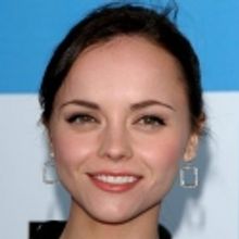 Christina Ricci to Make Broadway Debut in TIME STANDS STILL This Fall!