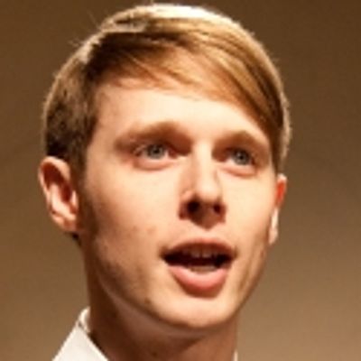 THEATRE TALK: Samuel Barnett Is The Man