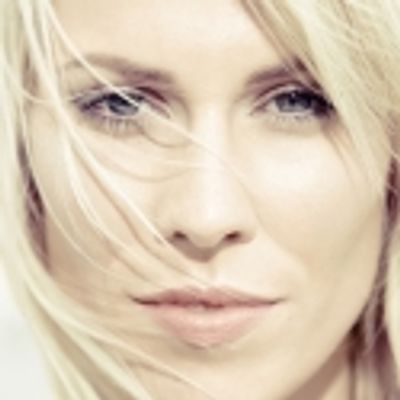 Grammy Nominee Natasha Bedingfield at Summer Concert Series 