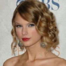 Taylor Swift Next on GLEE?