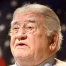 Ed Asner Superbly Tackles FDR as Pasadena Playhouse Reopens