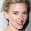 Johansson & Hathaway to Host SNL in Nov.