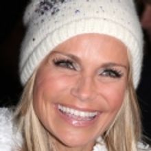 Chenoweth, Neuwirth, Griffin 'Do Pink' For Breast Cancer Awareness Auction