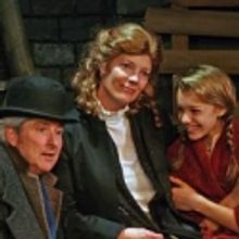 Crown City Theatre Revives Its Popular Chicago Christmas Carol