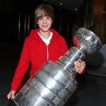 Photo Flash: Justin Bieber And The Stanley Cup Make TODAY Show Appearance