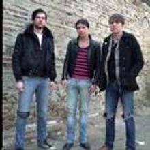 THE CRIBS To Headline Free Show At Cubby Bear Lollapalooza Weekend