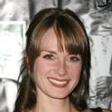 AMANDINE Comes To Joes Pub