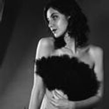 Burlesque Star Sapphire Jones Leads Blue Coyote's NANCE O'NEIL, Opens 9/15