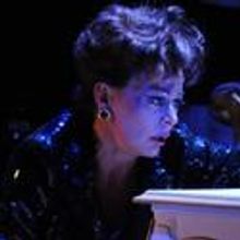 Photo Flash: Tracie Bennett In END OF THE RAINBOW