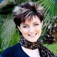 VMA Presents Lisa Williams: Messages from Beyond 11/15