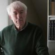 Tribute to Seamus Heaney Held At Irish Cultural Center