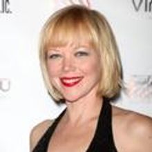 The Laurie Beechman Theatre Presents Emily Bergl 4/26-27