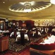 Lawry's The Prime Rib Offers PETER PAN Dinner-Theater Package June 12