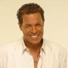 Clint Holmes Returns to the Suncoast Showroom July 2-3