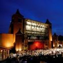 Lou Diamond Phillips Meets with Kids at Mattie Rhodes Center June 9