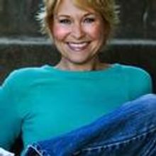 Dee Wallace Begins National Tour